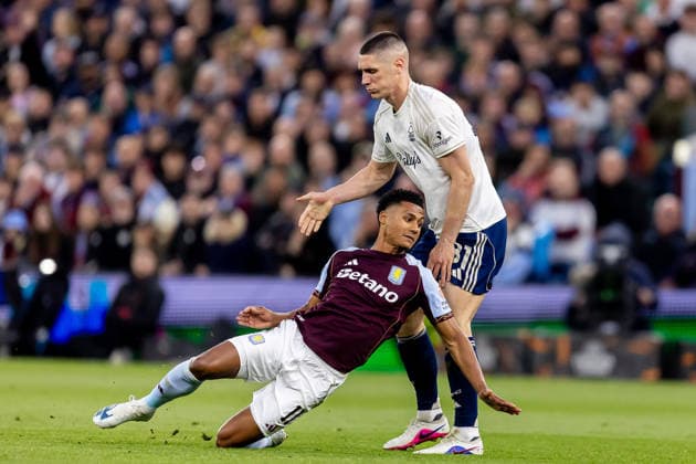 Aston Villa v Nottingham Forest, Europa League, Semi-Final Aston Villa forward Ollie Watkins (11) battles for possession with Nottingham Forest defender Neco Williams (3) during the Europa League semi final second leg match between Aston Villa and Nottingham Forest at Villa Park, Birmingham, UK on 7 May 2026. Birmingham Villa Park West Midlands UK Editorial use only , Copyright: xManjitxNarotrax PSI-24205-0080