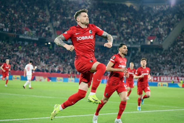 07 05 26 SC Freiburg SC Braga Germany, Freiburg, 07 05 2026, Football, Europa League, Season 2025 2026, Semi-final, SC Freiburg SC Braga Lukas Kübler SC Freiburg Cheering Goal 1 0 Kübler
