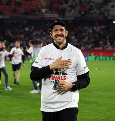 07 05 26 SC Freiburg SC Braga Germany, Freiburg, 07 05 2026, football, Europa League, season 2025 2026, semi-final, SC Freiburg SC Braga Julian Schuster coach SC Freiburg final cheer