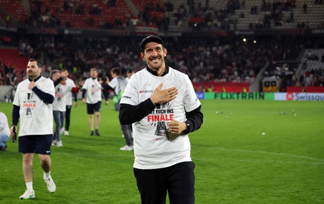 07 05 26 SC Freiburg SC Braga Germany, Freiburg, 07 05 2026, football, Europa League, season 2025 2026, semi-final, SC Freiburg SC Braga Julian Schuster coach SC Freiburg final cheer