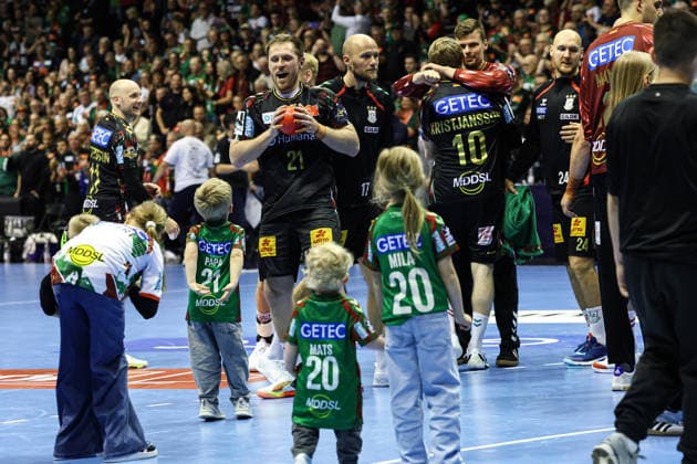 f l Albin Lagergren SC Magdeburg,21 , Tim Hornke SC Magdeburg,17 , Gisli Kristjansson SC Magdeburg,10 , Goalkeeper Sergey Hernandez Ferrer SC Magdeburg,1 , Christian O Sullivan SC Magdeburg,24 Quarterfinals Handball Machineseeker Champions League Season 2025 2026 SC Magdeburg vs SC Pick Szeged at the GETEC Arena in Magdeburg Action,Handball,Germany,07 05 2026