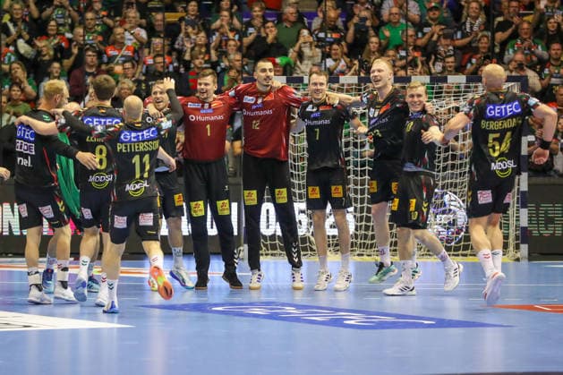 07 05 2026, xgox, Handball EHF Champions League 1 4 Final SC Magdeburg Pick Szeged v l Magdeburg Cheering about the victory, cheering after the end of the game Magdeburg