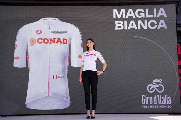 The white jersey during Stage 1 of the Giro d™Italia, from Nessebar to Burgas, Bulgaria, Friday, May 8, 2026.  Copyright: xGianxMattiaxD Alberto LaPressex
