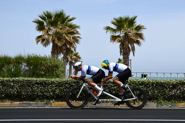 UCI Para Cycling Road World Cup: Round 3 Picture by Olly Hassell SWpix.com - 08 05 2026 - Cycling - UCI Para Cycling Road World Cup: Round 3 - Pescara, Abruzzo, Italy - Men B Individual Time Trial (ITT) Steven Kemp piloted by Hugh Harvey (Australia) Copyright: x xSWpix.comx(t axPhotographyxHubxLtd)xOllyxHassell SWpix.comx SWP-3030-13887