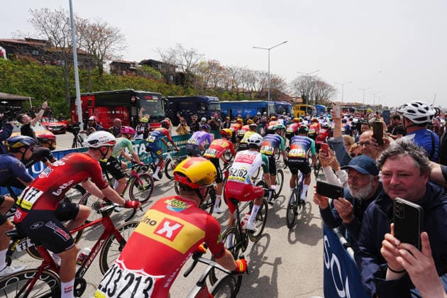 The start of the race during Stage 1 of the Giro d™Italia, from Nessebar to Burgas, Bulgaria, Friday, May 8, 2026.  Copyright: xMassimoxPaolone LaPressex