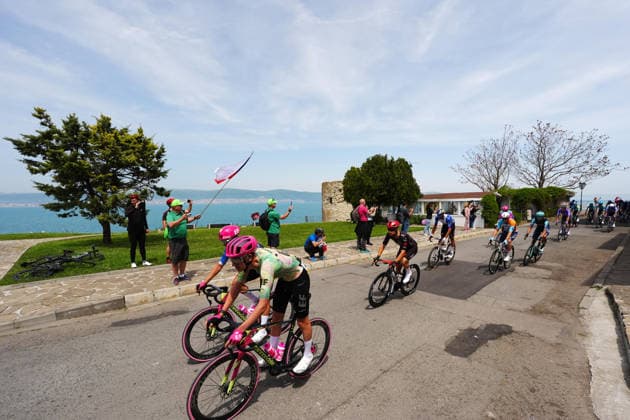 The pack rides cycles during Stage 1 of the Giro d™Italia, from Nessebar to Burgas, Bulgaria, Friday, May 8, 2026.  Copyright: xMassimoxPaolone LaPressex