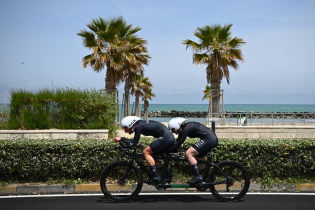 UCI Para Cycling Road World Cup: Round 3 Picture by Olly Hassell SWpix.com - 08 05 2026 - Cycling - UCI Para Cycling Road World Cup: Round 3 - Pescara, Abruzzo, Italy - Women B Individual Time Trial (ITT) Jessica Kennedy piloted by Alice Sharpe (Ireland) Copyright: x xSWpix.comx(t axPhotographyxHubxLtd)xOllyxHassell SWpix.comx SWP-3030-13905