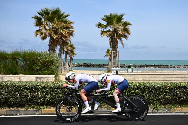 UCI Para Cycling Road World Cup: Round 3 Picture by Olly Hassell SWpix.com - 08 05 2026 - Cycling - UCI Para Cycling Road World Cup: Round 3 - Pescara, Abruzzo, Italy - Women B Individual Time Trial (ITT) Sophie Unwin piloted by Jenny Holl (Great Britain) Copyright: x xSWpix.comx(t axPhotographyxHubxLtd)xOllyxHassell SWpix.comx SWP-3030-13916