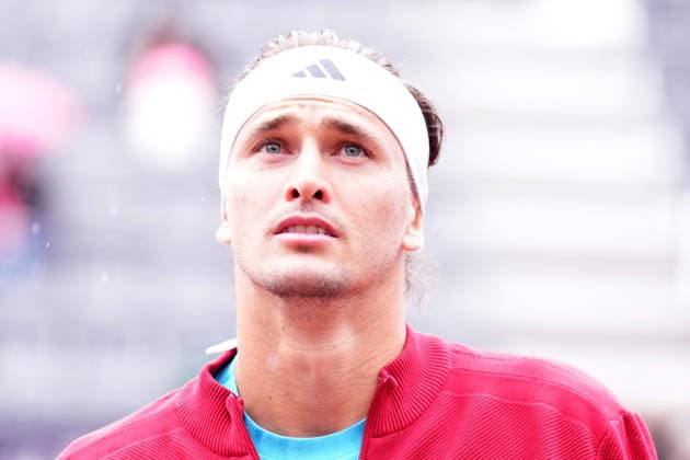Alexander Zverev (GER) returns to the tunnel due to rain during the match between Daniel Altmaier (GER) vs Alexander Zverev (GER) at the Italian Open in Rome, Friday, May 8, 2026. (Alfredo Falcone LaPresse)  Copyright: xAlfredoxFalcone LaPressex