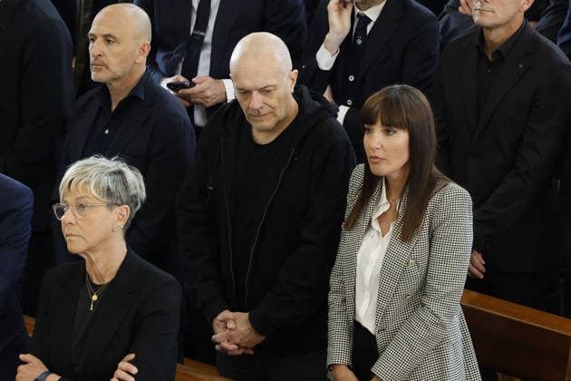 Foto IPP - Richard Morgano Gruppo Editoriale LiveMedia Brescia 08 05 2026 Funerali di Evaristo Beccalossi - ex calciatore - Nella foto: da sinistra Piero Ausilio direttore sportivo dell Inter al centro il Cantante Max Pezzali con la moglie Debora Pelamatti Brescia italy Italy ITALY  Copyright: xR4924_italyphotopressx