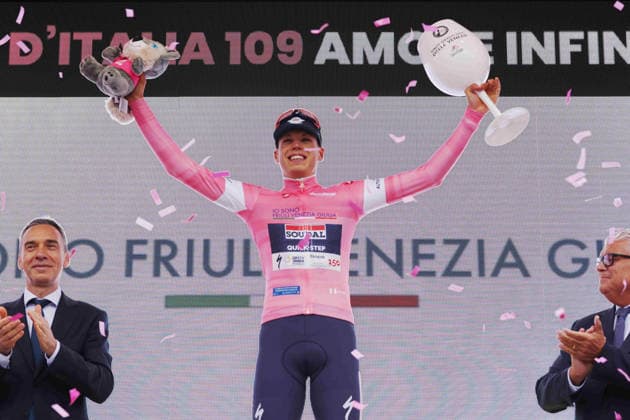 France™s Paul Magnier of Soudal Quick-Step winner with pink jersey on the podium after Stage 1 of the Giro d™Italia, from Nessebar to Burgas, Bulgaria, Friday, May 8, 2026.  Copyright: xMassimoxPaolone LaPressex