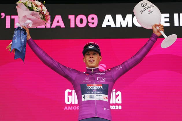 France™s Paul Magnier of Soudal Quick-Step winner with cyclamen jersey on the podium after Stage 1 of the Giro d™Italia, from Nessebar to Burgas, Bulgaria, Friday, May 8, 2026.  Copyright: xMassimoxPaolone LaPressex