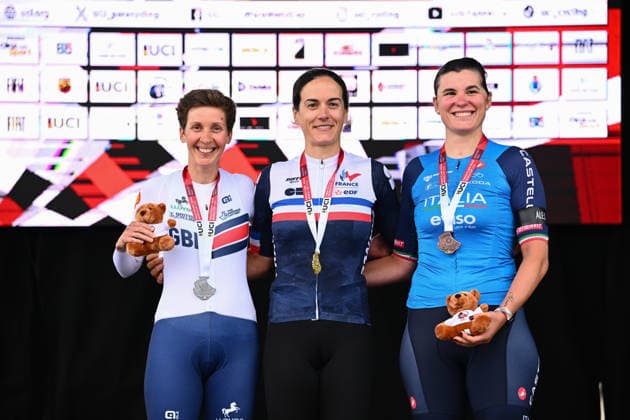 UCI Para Cycling Road World Cup: Round 3 Picture by Olly Hassell SWpix.com - 08 05 2026 - Cycling - UCI Para Cycling Road World Cup: Round 3 - Pescara, Abruzzo, Italy - Women C5 Individual Time Trial (ITT) - Margot Boulet (France) receives the Gold Medal, Crystal Lane-Wright (Great Britain) receives the Silver Medal and Claudia Cretti (Italy) receives the Bronze Medal Copyright: x xSWpix.comx(t axPhotographyxHubxLtd)xOllyxHassell SWpix.comx SWP-3030-13992