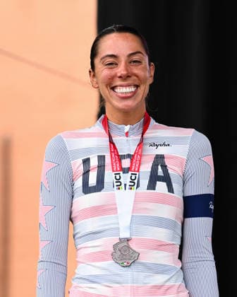 UCI Para Cycling Road World Cup: Round 3 Picture by Olly Hassell SWpix.com - 08 05 2026 - Cycling - UCI Para Cycling Road World Cup: Round 3 - Pescara, Abruzzo, Italy - Women C4 Individual Time Trial (ITT) Podium - Grace Norman (United States) receives the Silver Medal Copyright: x xSWpix.comx(t axPhotographyxHubxLtd)xOllyxHassell SWpix.comx SWP-3030-13996