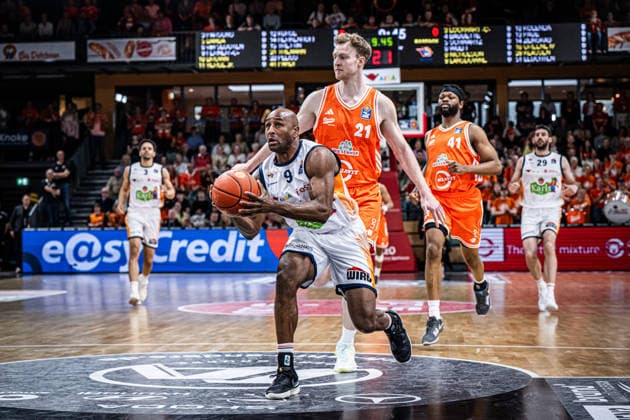 1 Basketball Bundesliga, easyCredit BBL, Season 2025 2026, Men, Main Round, 33 Matchday, 08 05 2026, RASTA Vechta Rostock Seawolves DeAndre Lansdowne 9 Rostock Seawolves in action Vechta RASTA Dome Lower Saxony Germany