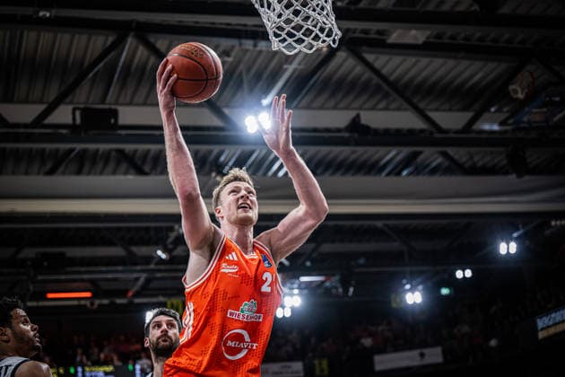 1 Basketball Bundesliga, easyCredit BBL, Season 2025 2026, Men, Main Round, 33 Matchday, 08 05 2026, RASTA Vechta Rostock Seawolves Lars Thiemann 21 RASTA Vechta at the basket Vechta RASTA Dome Lower Saxony Germany