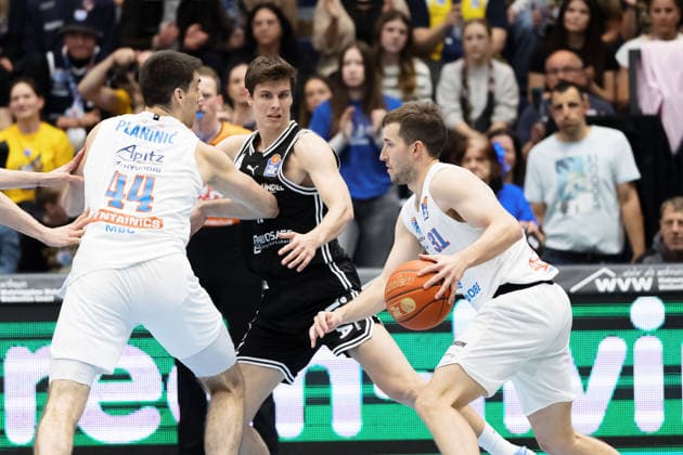 Jure Planinic MBC, 44 , Richard Balint Bamberg, 11 , Spencer Reaves MBC, 31 , Syntainics MBC vs BMA365 Bamberg Baskets, Basketball, 1 Bundesliga, Men, 33 Matchday, Season 2025 26, 08 05 2026 Weißenfels Stadthalle Sachsen Anhalt Germany