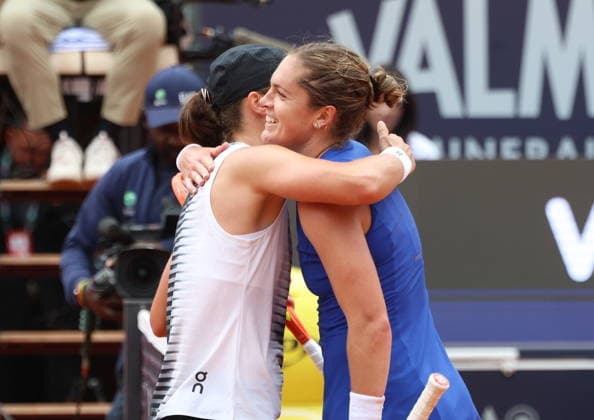 TENIS WTA, Tennis Damen 1000 RZYM 2026 08052026 N Z IGA SWIATEK I CATY MCNALLY PO MECZU DRUGIEJ RUNDY TURNIEJU WTA 1000 INTERNAZIONALI BNL D™ITALIA W RZYMIE MARCIN CHOLEWINSKI NEWSPIX.PL TENIS WTA 1000 ROME 2026 08052026 IGA SWIATEK AND CATY MCNALLY AFTER THE MATCH IN THE SECOND ROUND OF INTERNAZIONALI BNL D™ITALIA IN ROME NEWSPIX.PL --- newspix.pl 