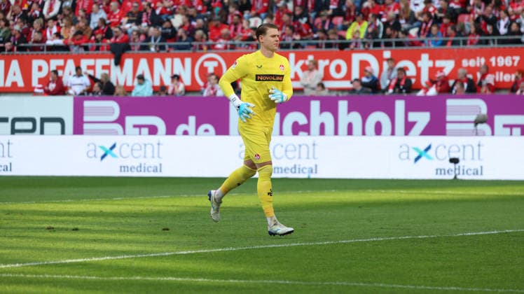 08 05 2026, xrekx, Soccer 2 Bundesliga, 1 FC Kaiserslautern Arminia Bielefeld v l Julian Krahl 1 FC Kaiserslautern DFL DFB REGULATIONS PROHIBIT ANY USE OF PHOTOGRAPHS as IMAGE SEQUENCES and or QUASI VIDEO Kaiserslautern