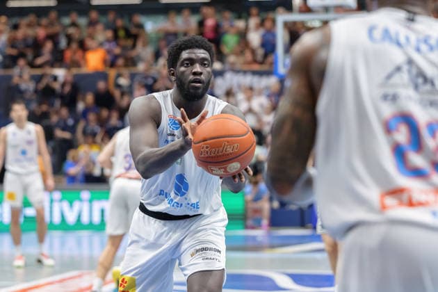 Khyri Thomas MBC, 0 , Charles Callison MBC, 23 , Syntainics MBC vs BMA365 Bamberg Baskets, Basketball, 1 Bundesliga, Men, 33 Matchday, Season 2025 26, 08 05 2026 Weißenfels Stadthalle Sachsen Anhalt Germany