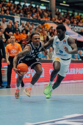 BB TS Men Syntainics MBC BMA365 Bamberg Baskets Cobe Williams BMA365 Bamberg Baskets, Khyri Thomas Syntainics MBC during the 2025 2026 season in the EasyCredit Bundesliga between Syntainics MBC and BMA365 Bamberg Baskets at Stadthalle Weissenfels on May 8, 2026 in Weissenfels, Sachsen Anhalt, Germany