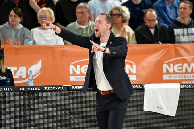 Christian Held RASTA Vechta, Coach gestures RASTA Vechta vs Rostock Seawolves, easyCredit Basketball Bundesliga, 33 Matchday, Season 2025 2026, 08 05 2026, RASTA Vechta vs Rostock Seawolves, easyCredit Basketball Bundesliga, 33 Matchday, Season 2025 2026, 08 05 2026 Vechta Copyright: xEibner-Pressefoto RobertxGertzenx EP_RGN