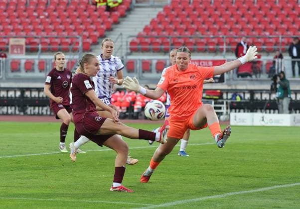 08 05 2026 Soccer Season 2025 2026 1 Women Soccer Bundesliga 25 Matchday 1 FC Nürnberg FCN Club SGS Essen Sportfoto Zink DaMa xdaxmax Emöke Emoeke Papai 15, 1 FC Nürnberg FCN Kim Sindermann 1, SGS Essen