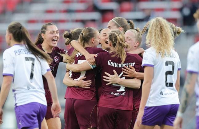 08 05 2026 Soccer Season 2025 2026 1 Womens Soccer Bundesliga 25 Matchday 1 FC Nürnberg FCN Club SGS Essen Sportfoto Zink DaMa xdaxmax Jubel Freude Torjubel nach Tor zum 3 0 Maelle Seguin 28, 1 FC Nürnberg FCN und Mannschaft Team jubelt freue sich Torschütze Maelle Seguin 28, 1 FC Nürnberg FCN Mannschaft Team der SGS Essen enttäuscht Enttäuschung