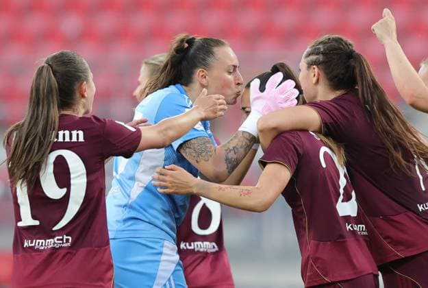 08 05 2026 Soccer Season 2025 2026 1 Womens Soccer Bundesliga 25 Matchday 1 FC Nürnberg FCN Club SGS Essen Sportfoto Zink DaMa xdaxmax Jubel Freude Torjubel nach Tor zum 3 0 Lourdes Carmen Romero Grzondziel 25, 1 FC Nürnberg FCN Maelle Seguin 28, 1 FC Nürnberg FCN und Mannschaft Team jubiliert freue sich Torschütze Maelle Seguin 28, 1 FC Nürnberg FCN