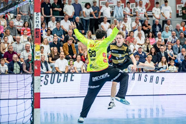 2 Handball Bundesliga TV Hüttenberg HC Elbflorenz Dresden, 08 05 26 Louis Bensch HC Elbflorenz, 3 , Yahav Shamir TV Hüttenberg, 55 2 Handball Bundesliga TV Hüttenberg HC Elbflorenz Dresden Hüttenberg, 08 05 26 Copyright: xBEAUTIFULxSPORTS Roeczeyx