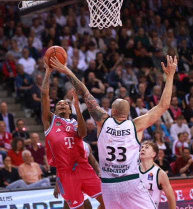 Jalen Finch Bonn on the ball next to Maik Zirbes Trier , Bonn, Germany, 08 05 2026, Basketball Bundesliga, Matchday 33, Telekom Baskets Bonn vs VET CONCEPT Gladiators Trier