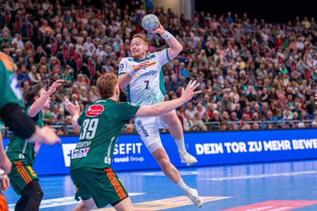 Tomas Piroch SC DHfK Leipzig, No. 7 v l , TSV Hannover Burgdorf green against SC DHfK Leipzig white on matchday 31 of the 2025 2026 season in the DAIKIN Handball Bundesliga 08 05 2026, ZAG Arena Hannover, GER , Copyright: xJanxGuentherx xTSVxHannover-Burgdorfx