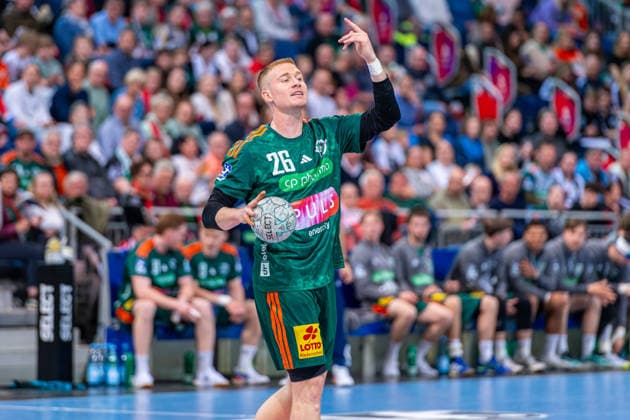 Jonathan Edvardsson TSV Hannover Burgdorf, No. 26 v l , TSV Hannover Burgdorf green against SC DHfK Leipzig white on matchday 31 of the 2025 2026 season in the DAIKIN Handball Bundesliga 08 05 2026, ZAG Arena Hannover, GER , Copyright: xJanxGuentherx xTSVxHannover-Burgdorfx