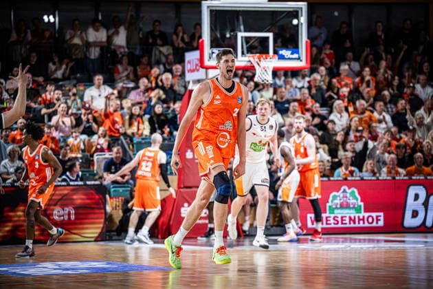 1 Basketball Bundesliga, easyCredit BBL, Season 2025 2026, Men, Main Round, Matchday 33, 08 05 2026, RASTA Vechta Rostock Seawolves Tibor Pleiß 22 RASTA Vechta shows emotions during the game Vechta RASTA Dome Lower Saxony Germany