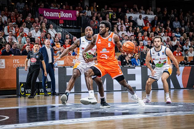 1 Basketball Bundesliga, easyCredit BBL, Season 2025 2026, Men, Main Round, 33 Matchday, 08 05 2026, RASTA Vechta Rostock Seawolves TJ Bamba 5 RASTA Vechta in action Vechta RASTA Dome Lower Saxony Germany
