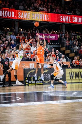 1 Basketball Bundesliga, easyCredit BBL, Season 2025 2026, Men, Main Round, 33 Matchday, 08 05 2026, RASTA Vechta Rostock Seawolves Tevin Brown 10 RASTA Vechta at Jumpshot Vechta RASTA Dome Lower Saxony Germany