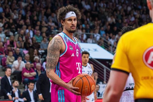 Michael Kessens 6 Telekom Baskets Bonn on the pitch on matchday 33 of the EasyCredit BBL between Telekom Baskets Bonn and VET Concept Gladiators Trier in Bonn 08 05 2026, Bonn, Telekom Dome Copyright: xFeyzullahxGökalp feyzofsportsx