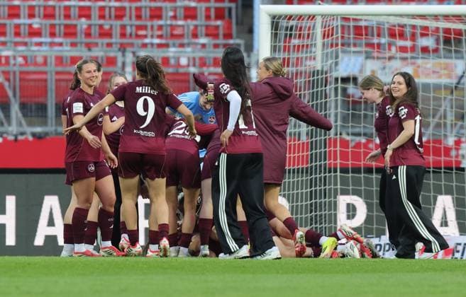 08 05 2026 Soccer Season 2025 2026 1 Womens Soccer Bundesliga 25 Matchday 1 FC Nuremberg FCN Club SGS Essen Sportfoto Zink DaMa xdaxmax Cheering Joy after the end of the match Team FCN Team is happy Joy