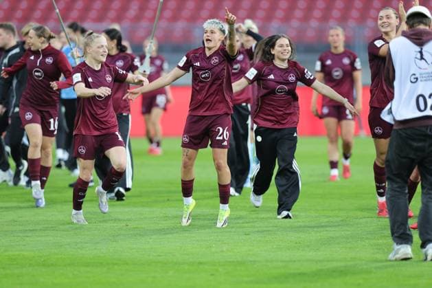 08 05 2026 Soccer Season 2025 2026 1 Women Soccer Bundesliga 25 Matchday 1 FC Nürnberg FCN Club SGS Essen Sportfoto Zink DaMa xdaxmax Cheering Joy after the end of the match Team Team of FCN is happy Joy Franziska Mai 18, 1 FC Nürnberg FCN Aneta Polaskova 26, 1 FC Nürnberg FCN
