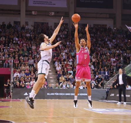 Joel Aminu Telekom Baskets Bonn vs VET CONCEPT Gladiators Trier 33 Speiltag season 2025 26