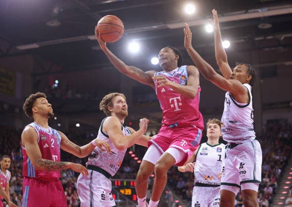 Jalen Finch Telekom Baskets Bonn vs VET CONCEPT Gladiators Trier 33 Speiltag season 2025 26