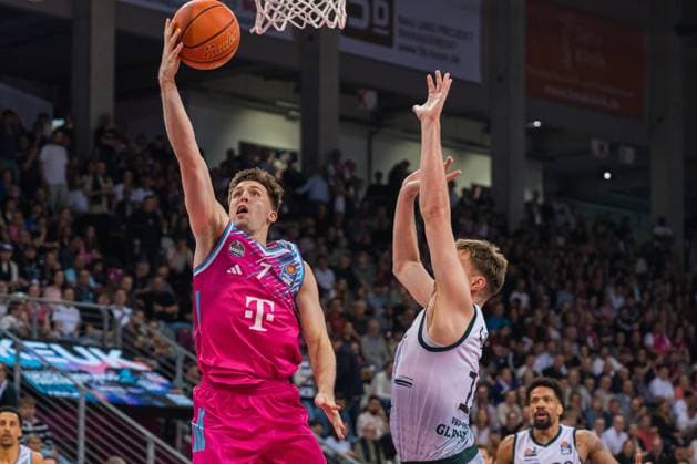 Grayson Murphy 7 Telekom Baskets Bonn with a move to the basket on matchday 33 of the EasyCredit BBL in Bonn 08 05 2026, Bonn, Telekom Dome Copyright: xFeyzullahxGökalp feyzofsportsx