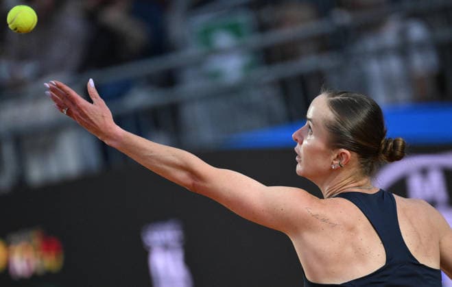 May 8, 2026, Rome: Elina Svitolina of Ukraine in action during her women s singles second round match against Noemi Basiletti of Italy (not pictured) at the Italian Open tennis tournament in Rome, Italy, 08 May 2026. ANSA ETTORE FERRARI Italian Open Tennis Tournament  - ZUMAa110 20260508_zaf_a110_130 Copyright: xEttorexFerrarix