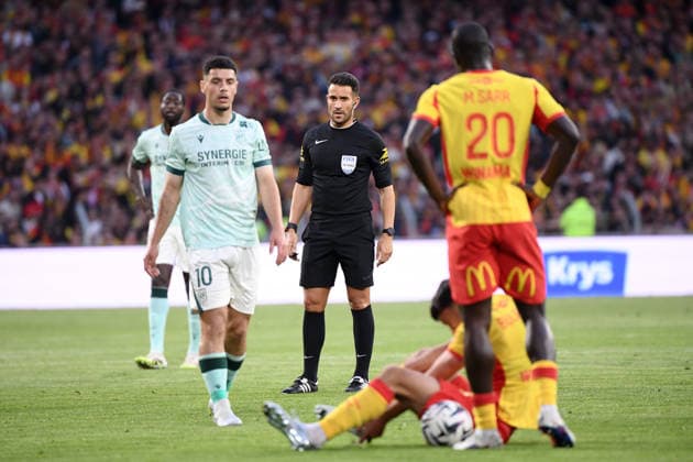 RC Lens v FC Nantes - Ligue 1 McDonald s 2025 2026 Mathieu VERNICE (ARBITRE) during the Ligue 1 McDonald s match between Lens and Nantes at Stade Bollaert-Delelis on May 8, 2026 in Lens, France. Lens France  Copyright: xFEPx 776348389