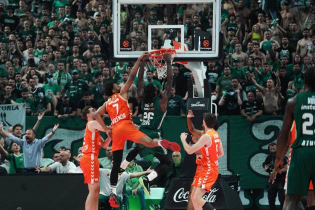May 8, 2026, Athens, Athens, Greece: MATTHIAS LESSORT dunks the ball during the EuroLeague Playoffs Game 4 between Panathinaikos and Valencia at Telekom Center Athens in Athens, Greece on May 8, 2026. Athens Greece - ZUMAa226 20260508_zip_a226_013 Copyright: xGiorgosxArapekosx