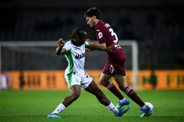 Torino FC v US Sassuolo - Serie A Rafel Obrador of Torino FC competes for the ball with Woyo Coulibaly of US Sassuolo during the Serie A football match between Torino FC and US Sassuolo. Turin Italy Copyright: xNicolòxCampox