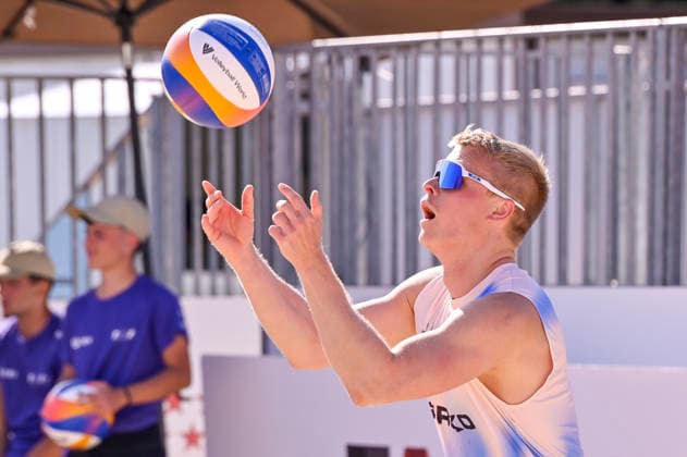 Sport Bilder des Tages May 8, 2026, Madrid, Madrid, Spain: JANNIS HOPT of Germany during the men s preliminary round match (Pool C) between the German national team, Nationalteam and the Spanish national team, held at the Beach Pro Tour Futures Madrid 2026 at the Parque Deportivo Puerta de Hierro on May 8, 2026, in Madrid, Spain. Madrid Spain - ZUMAc312 20260508_zsp_c312_001 Copyright: xOscarxManuelxSanchezx