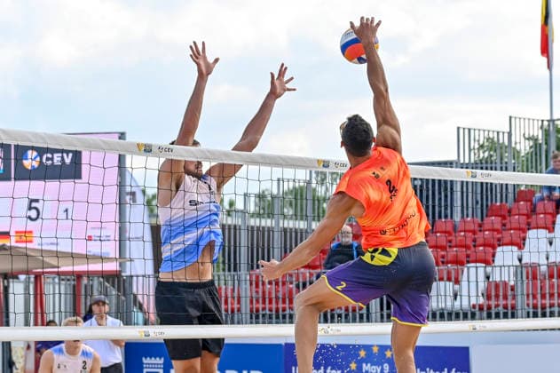 May 8, 2026, Madrid, Madrid, Spain: NATHAN MATOS of Spain and JANNIS HOPT of Germany during the men s preliminary round match (Pool C) between the German national team, Nationalteam and the Spanish national team, held at the Beach Pro Tour Futures Madrid 2026 at the Parque Deportivo Puerta de Hierro on May 8, 2026, in Madrid, Spain. Beach Pro Tour Futures Madrid 2026 (Men s) - 05.08.26 (Day Two)  - ZUMAc312 20260508_zsp_c312_036 Copyright: xOscarxManuelxSanchezx