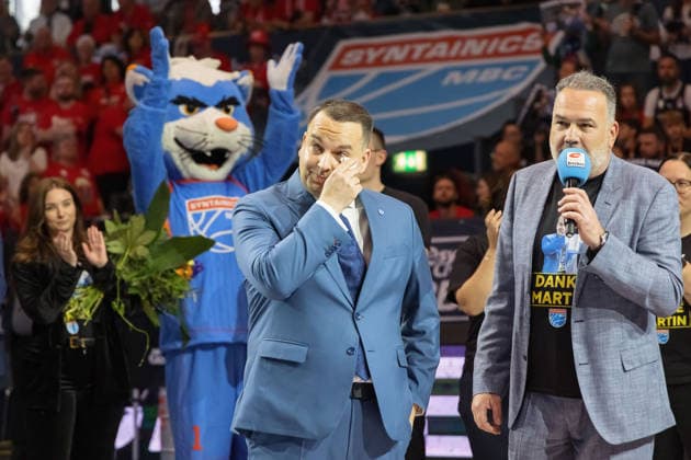 Martin Geissler MBC, Manager , Tears, Farewell, Acknowledgement, Syntainics MBC vs BMA365 Bamberg Baskets, Basketball, 1 Bundesliga, Men, 33 Matchday, Season 2025 26, 08 05 2026 Weißenfels Stadthalle Sachsen Anhalt Germany