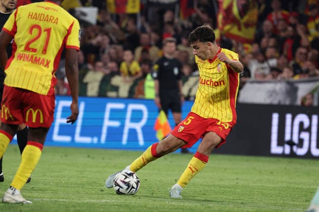 FOOTBALL : RC Lens vs FC Nantes - Ligue 1 J33 - 08 05 2026 Andrija BULATOVIC (RC Lens) lors du match RC Lens vs FC Nantes, Ligue 1 J33, stade Bollaert-Delelis, le 8 mai 2026 - photo Laurent Sanson PsnewZ  Copyright: xLaurentxSANSONx xPsnewZx